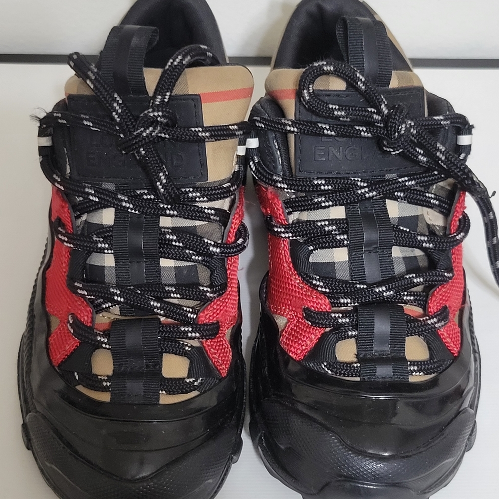 Burberry Arthur Black Check Monogram Low Top